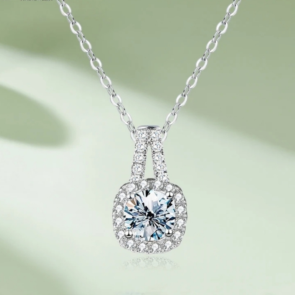 Certified Stunning 2 Carat Pendant Necklace